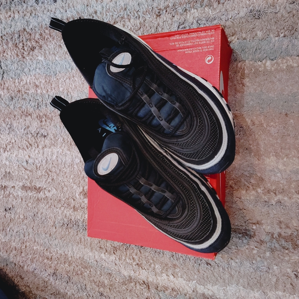 Nike Black Sneakers